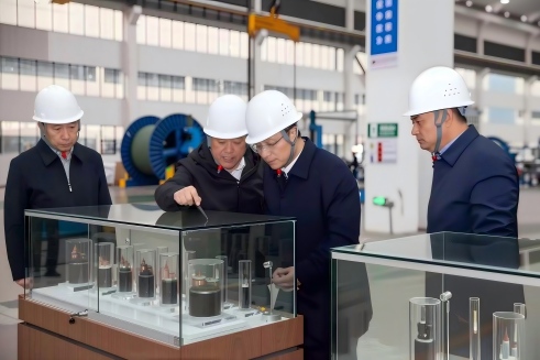 ���ӹ�˾��Ѷ��ӥ̶��ί�����������6165cc��ɳ��վ���£�����������