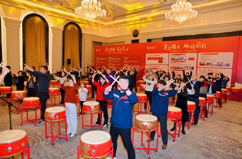 1708928931110336glbN.jpg Õ½¹Ä·Ö¶Ó2221(1).jpg